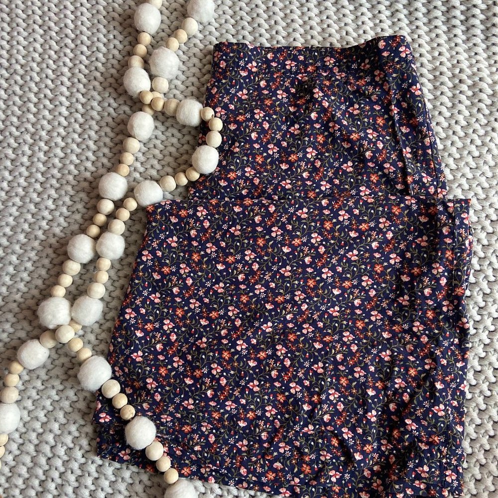 Old Navy Floral Skirt XXL